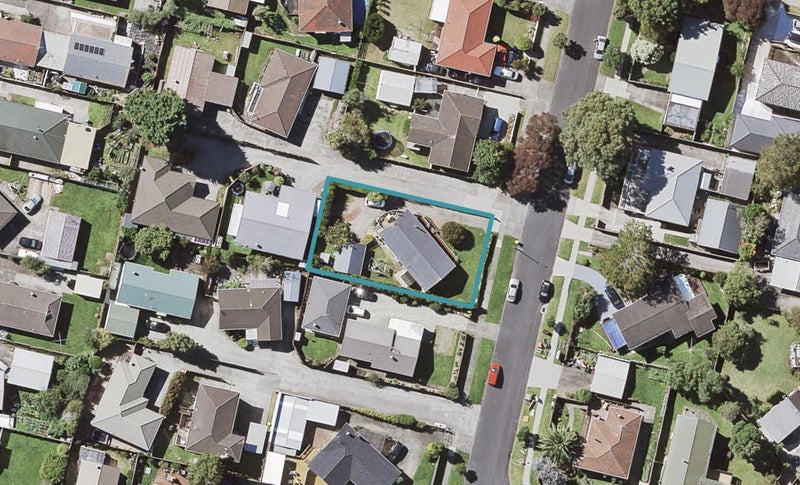 35 Minaret Drive, Bucklands Beach, Auckland - Carousel 1