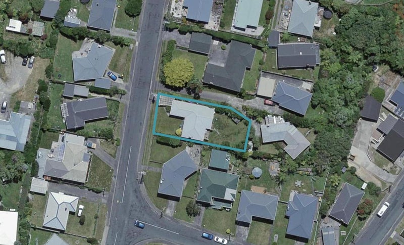 26 Cotswold Crescent, Newlands, Wellington - Carousel 1