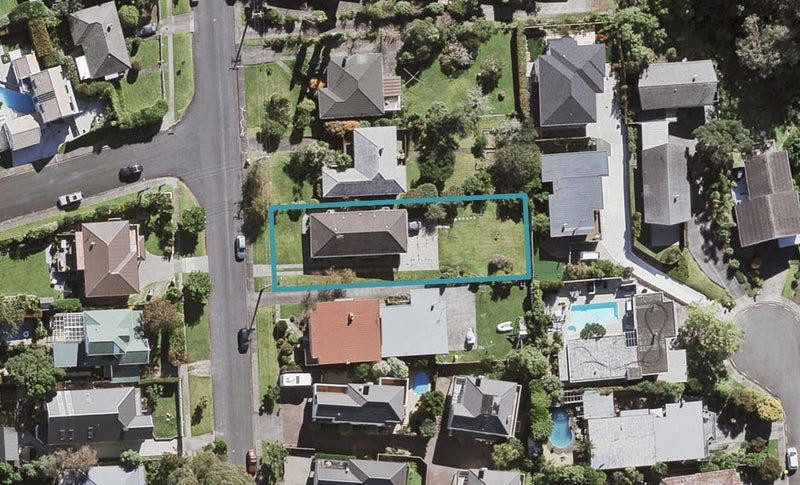 1/16 Tui Glen Road, Birkenhead, Auckland - Carousel 1