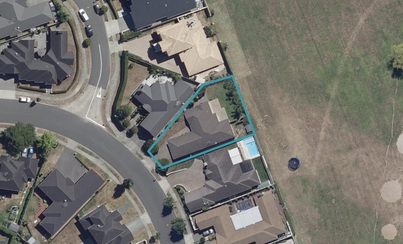 17 Darjon Drive, Huntington, Hamilton - Carousel 1