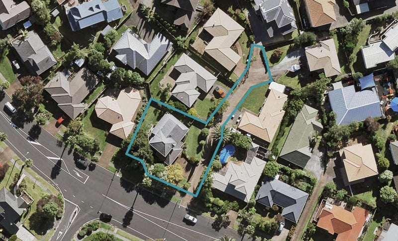 84 Caribbean Drive, Unsworth Heights, Auckland - Carousel 1
