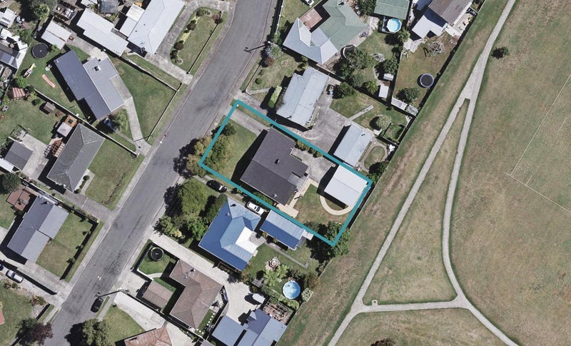 6 Rata Street, Taradale, Napier - Carousel 1
