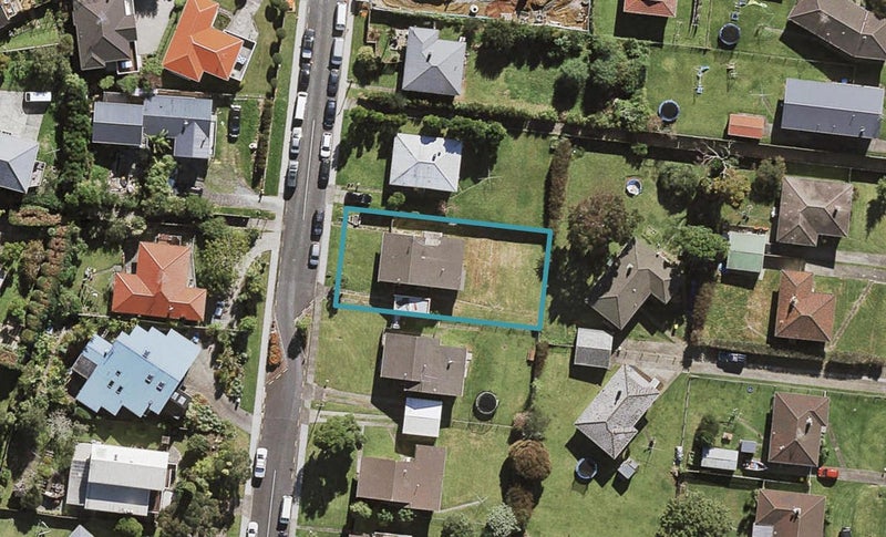 49 Potter Avenue, Northcote, Auckland - Carousel 1