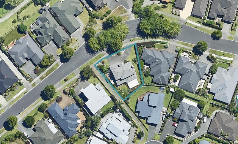 34 Athfield Drive, Bethlehem, Tauranga - Carousel 1