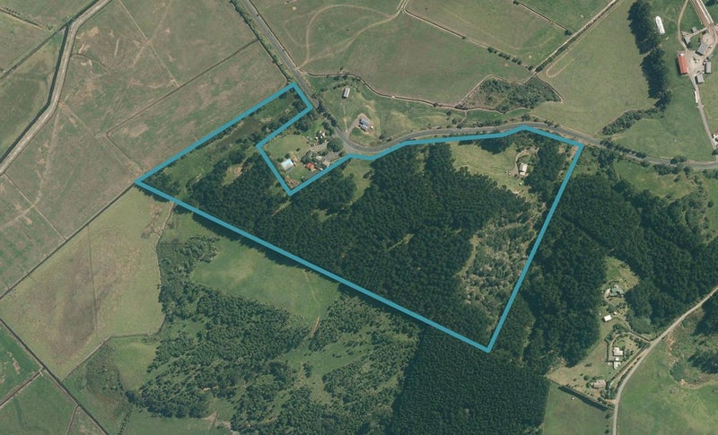 1941 South Head Road, Helensville - Carousel 1