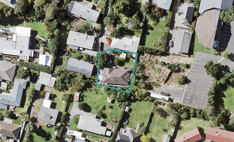 2/10A Baird Street, Howick, Auckland - Carousel 1