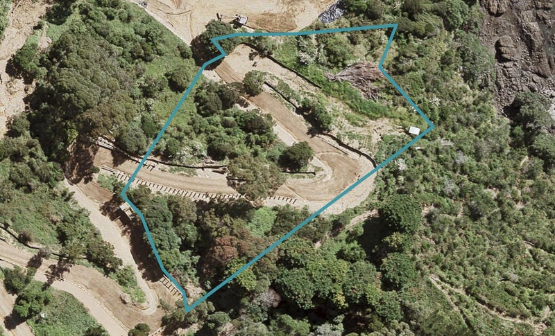 318A Sea View Road, Ostend, Waiheke Island - Carousel 1