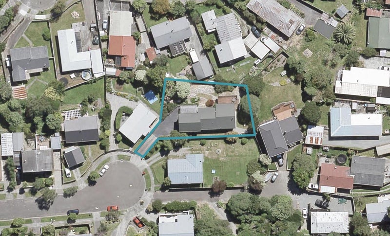 27 Amber Grove, Birchville, Upper Hutt - Carousel 1