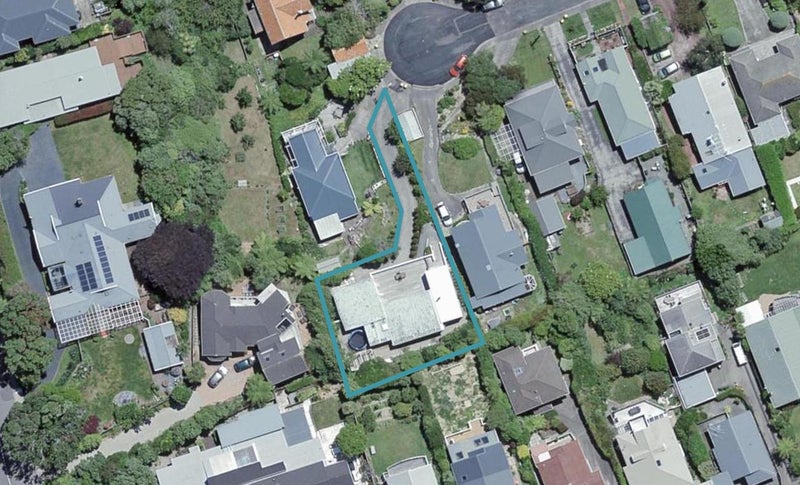 13 Dasent Street, Karori, Wellington - Carousel 1