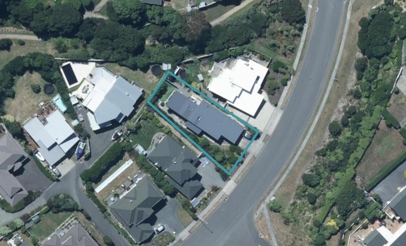 14 Navigation Drive, Whitby, Porirua - Carousel 1