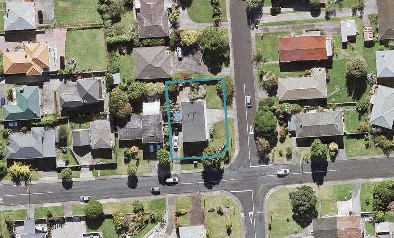 56 Manhattan Heights, Glendene, Auckland - Carousel 1