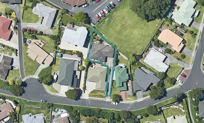 18 Bell Common Close, Bethlehem, Tauranga - Carousel 1