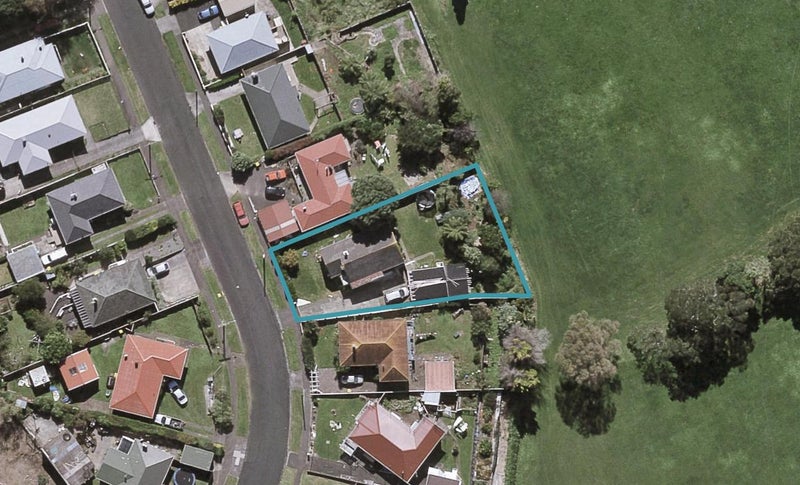 22 Endeavour Street, Marfell, New Plymouth - Carousel 1