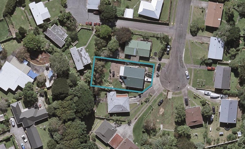 14 Brixham Place, Merrilands, New Plymouth - Carousel 1