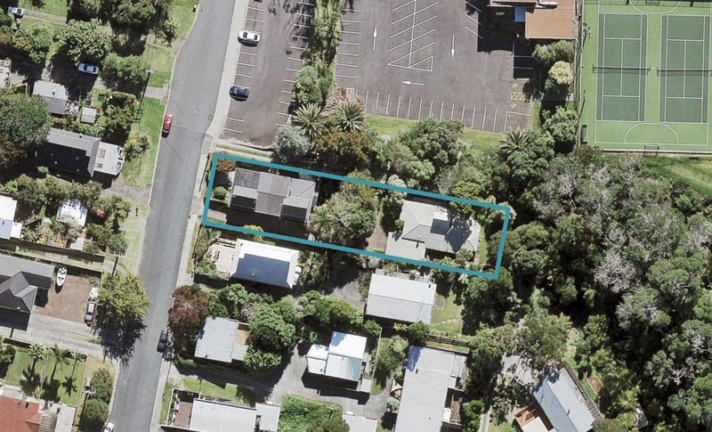 2/27 Cresta Avenue, Beach Haven, Auckland - Carousel 1