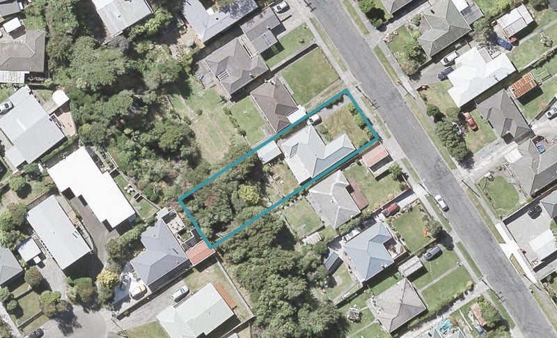 38 Bledisloe Crescent, Wainuiomata, Lower Hutt - Carousel 1
