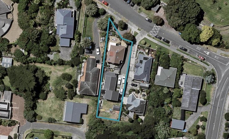16 Garden Road, Raumati Beach, Paraparaumu - Carousel 1