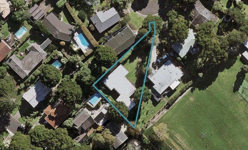 20 Tudward Glade, Hillcrest, Auckland - Carousel 1