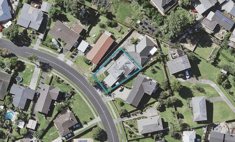 16 Borrowdace Avenue, Botany Downs, Auckland - Carousel 1