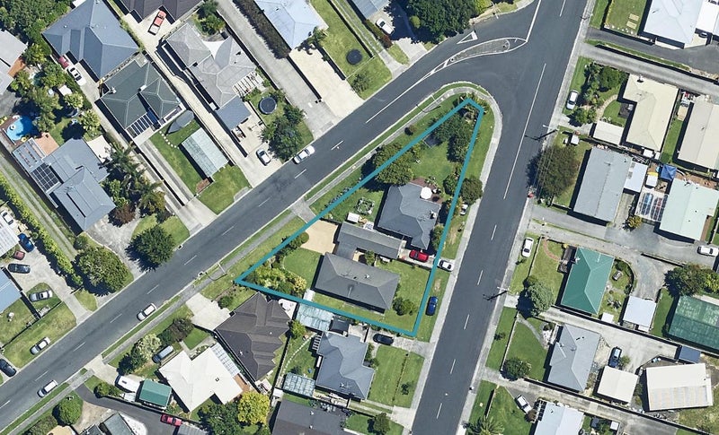 60 Queen Road, Bellevue, Tauranga - Carousel 1