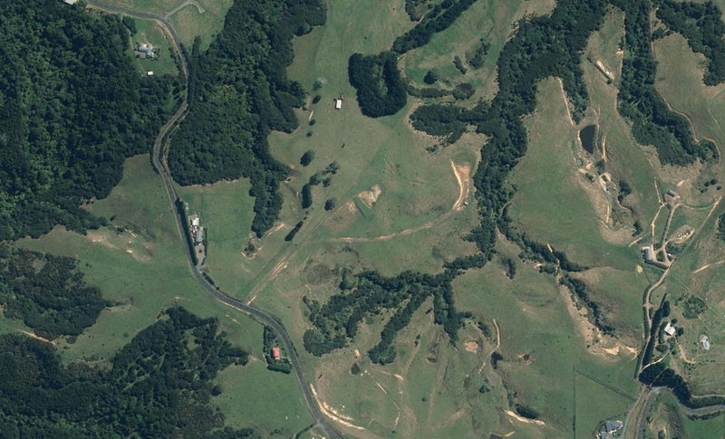 88B Esk Road, Pūkorokoro / Miranda, Kaiaua - Carousel 1