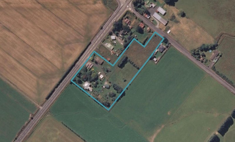 386 Waihola Highway, Milburn - Carousel 1
