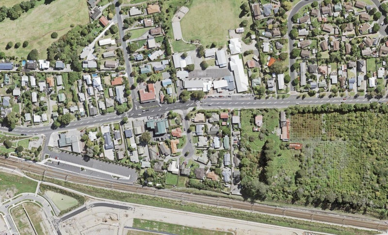 2 Swanson Oaks, Swanson, Auckland - Carousel 1