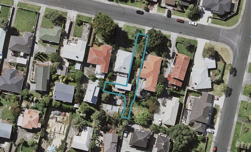 6/21 Ayr Road, Pakuranga, Auckland - Carousel 1