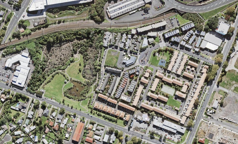 6/12 Ambrico Place, New Lynn, Auckland - Carousel 1