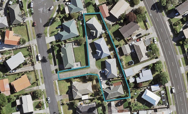 2/17 Wai Iti Place, Clendon Park, Auckland - Carousel 1