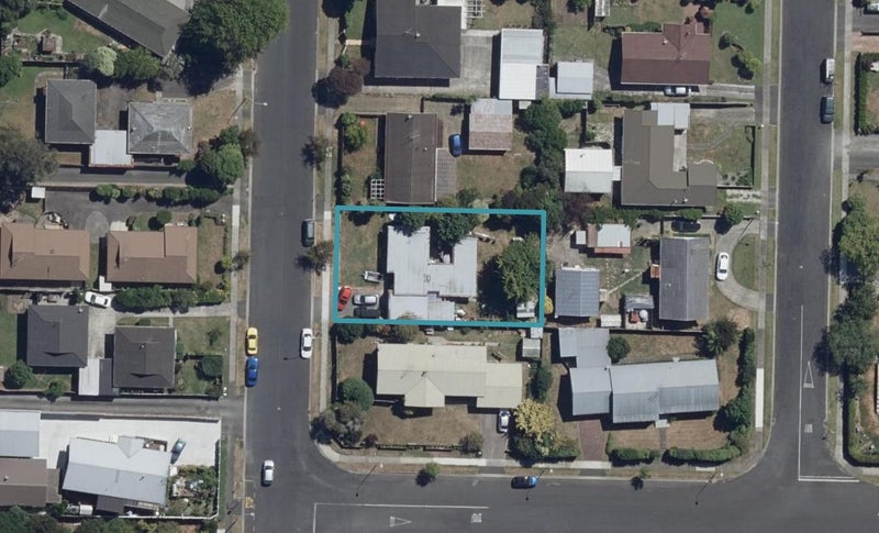 39 Alison Street, Hamilton Lake, Hamilton - Carousel 1