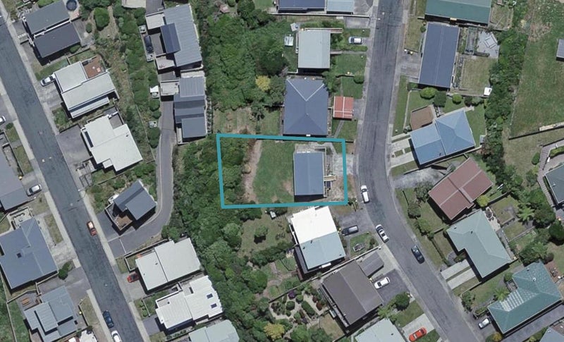 8 Ceres Crescent, Johnsonville, Wellington - Carousel 1