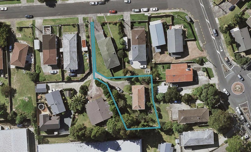 6A Lambrown Drive, Totara Vale, Auckland - Carousel 1