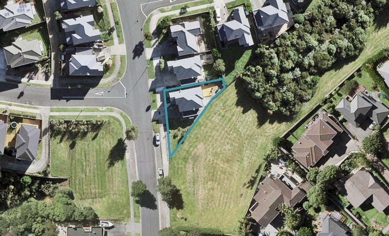 96 Fernhill Way, Oteha, Auckland - Carousel 1
