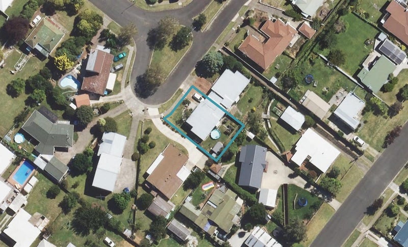 21 Bryce Street, Mangapapa, Gisborne - Carousel 1