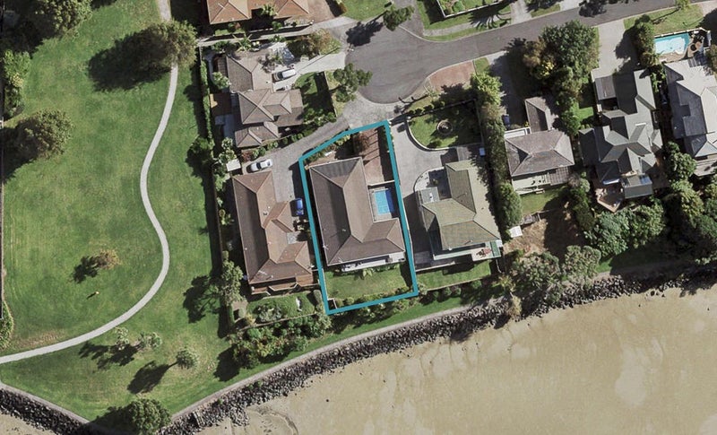 17 Reynard Terrace, Conifer Grove, Takanini - Carousel 1