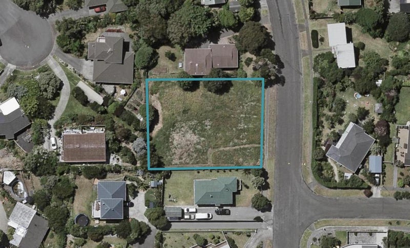 12 Campion Road, Waikanae Beach, Waikanae - Carousel 1