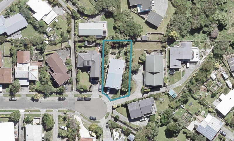 1/10 REESE JONES GR, Maungaraki, Lower Hutt - Carousel 1