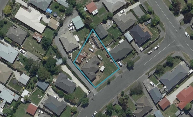 43 Flower Street, Bryndwr, Christchurch - Carousel 1