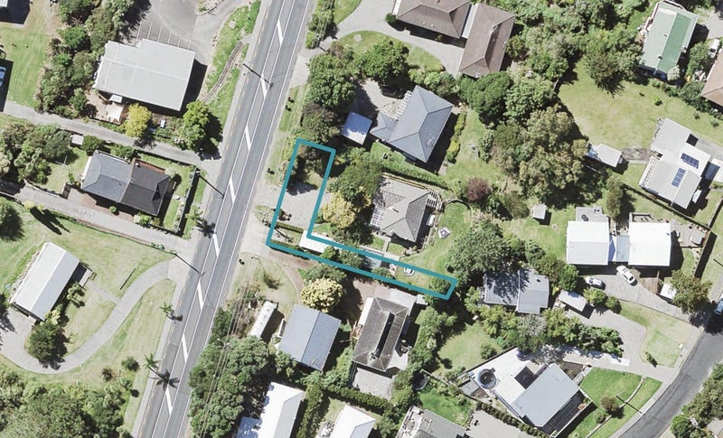 2 Pipi Place, Browns Bay, Auckland - Carousel 1