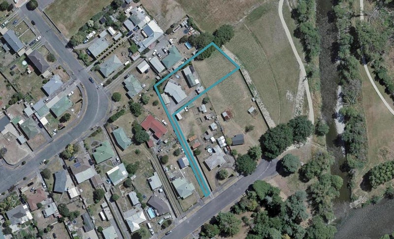 87 River Road, Masterton - Carousel 1