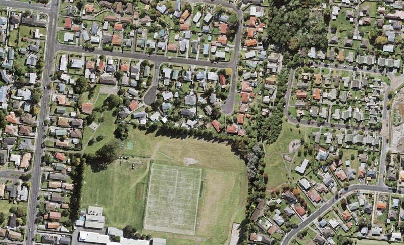 3 Normandy Place, Henderson, Auckland - Carousel 1