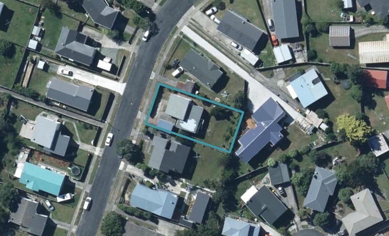 36 Beaumaris Crescent, Ascot Park, Porirua - Carousel 1