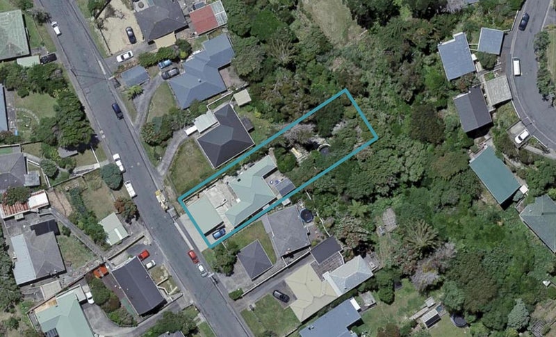 23 Lyndfield Lane, Newlands, Wellington - Carousel 1