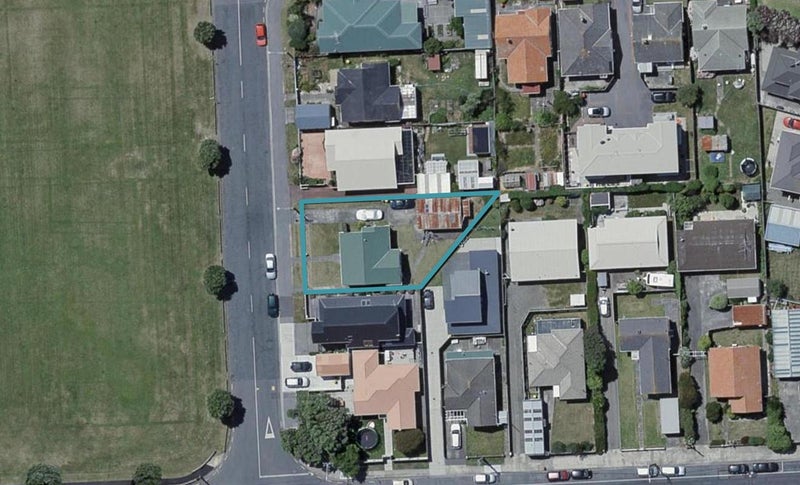 22 Crawford Green, Miramar, Wellington - Carousel 1