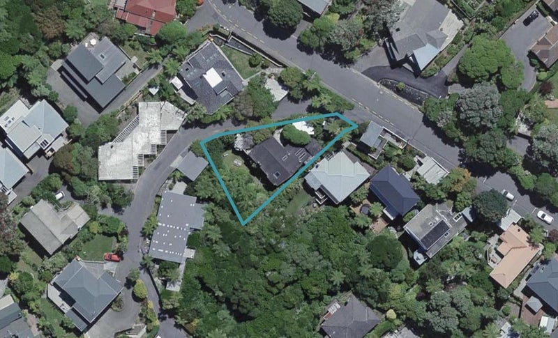 35 Clark Street, Khandallah, Wellington - Carousel 1