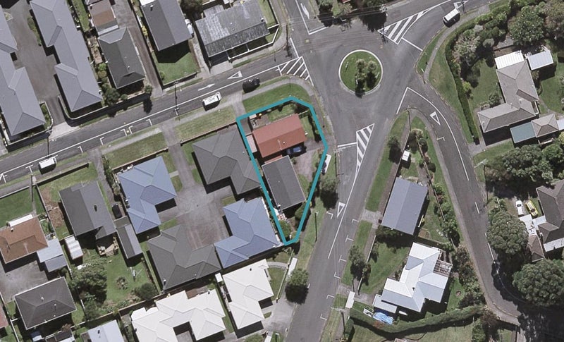 2 Normanby Street, Fitzroy, New Plymouth - Carousel 1