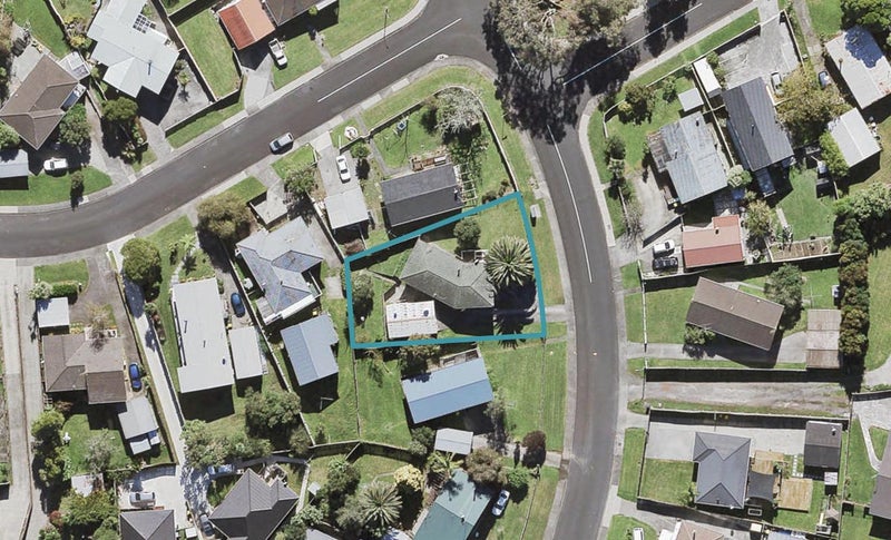 34 Thornlow Street, Glendene, Auckland - Carousel 1