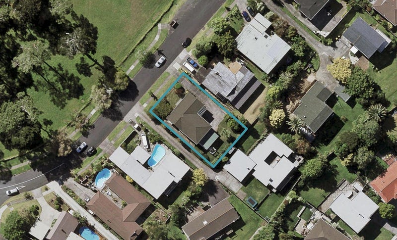 48 Grenada Avenue, Forrest Hill, Auckland - Carousel 1