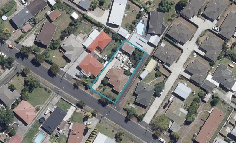 16 Yorkshire Road, Silverdale, Hamilton - Carousel 1